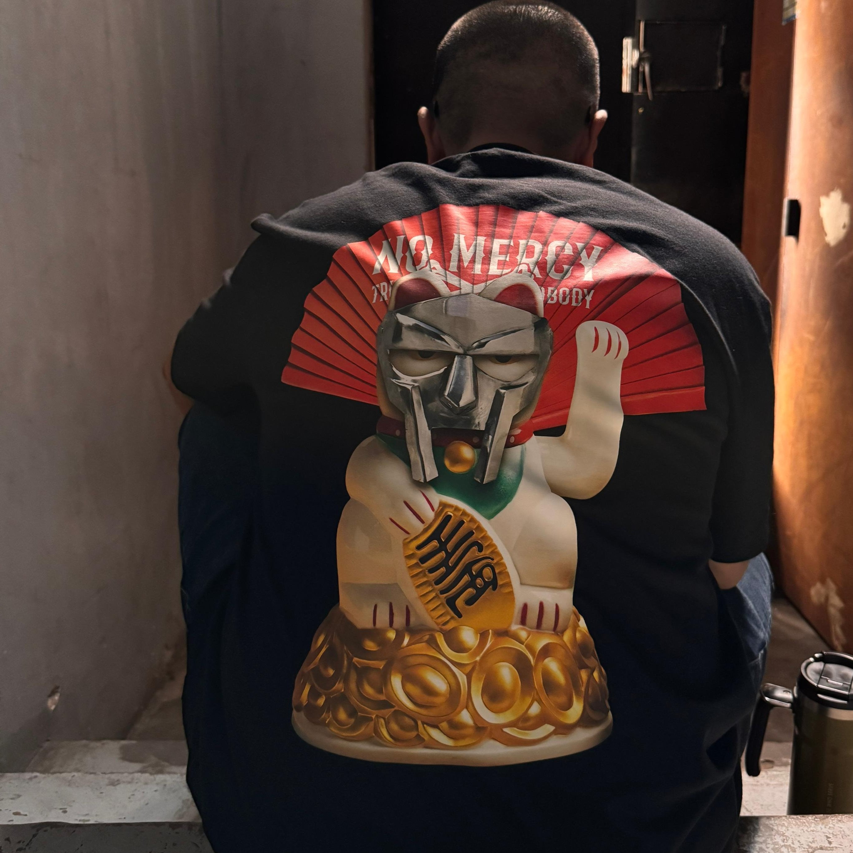 NO MERCY VILLAIN LUCKY CAT