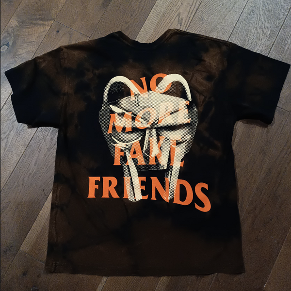 NO MORE FAKE FRIENDS TEE – BROWN ACID WASH