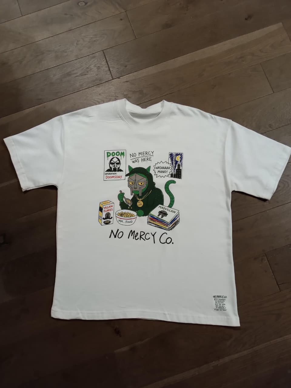 Villain Flakes TEE