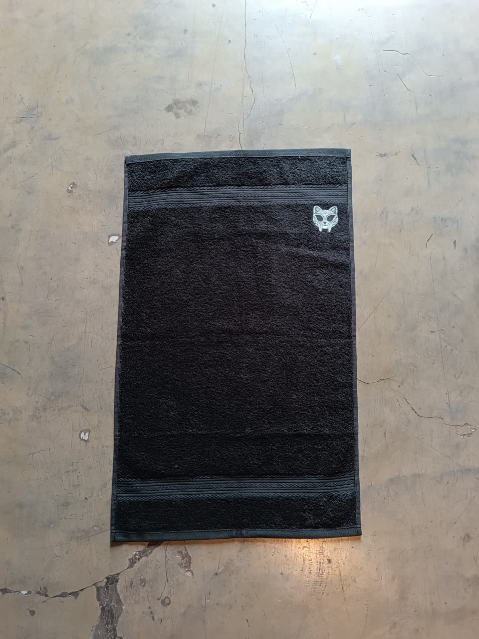 CODE TOWEL – BLACK