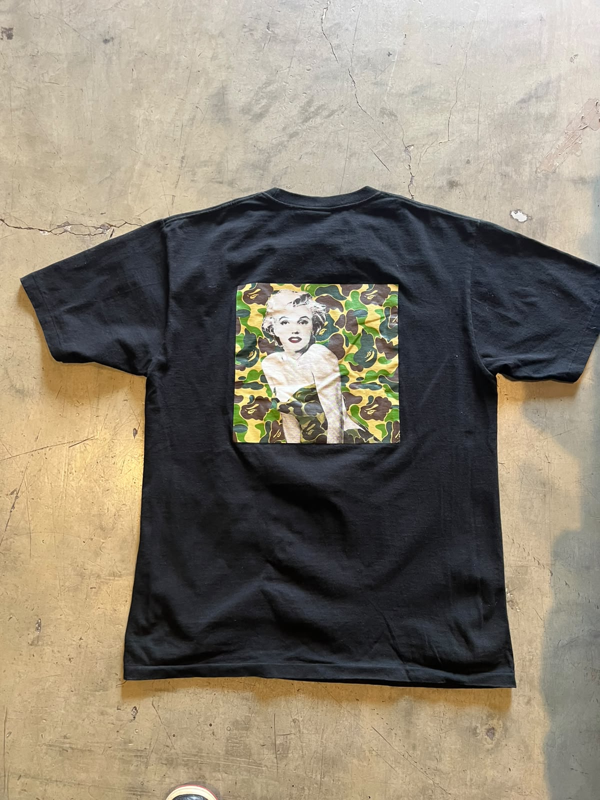 Vintage 2005 A Bathing Ape BAPE x Marilyn Monroe Camo Tee Black XL (Reducida)