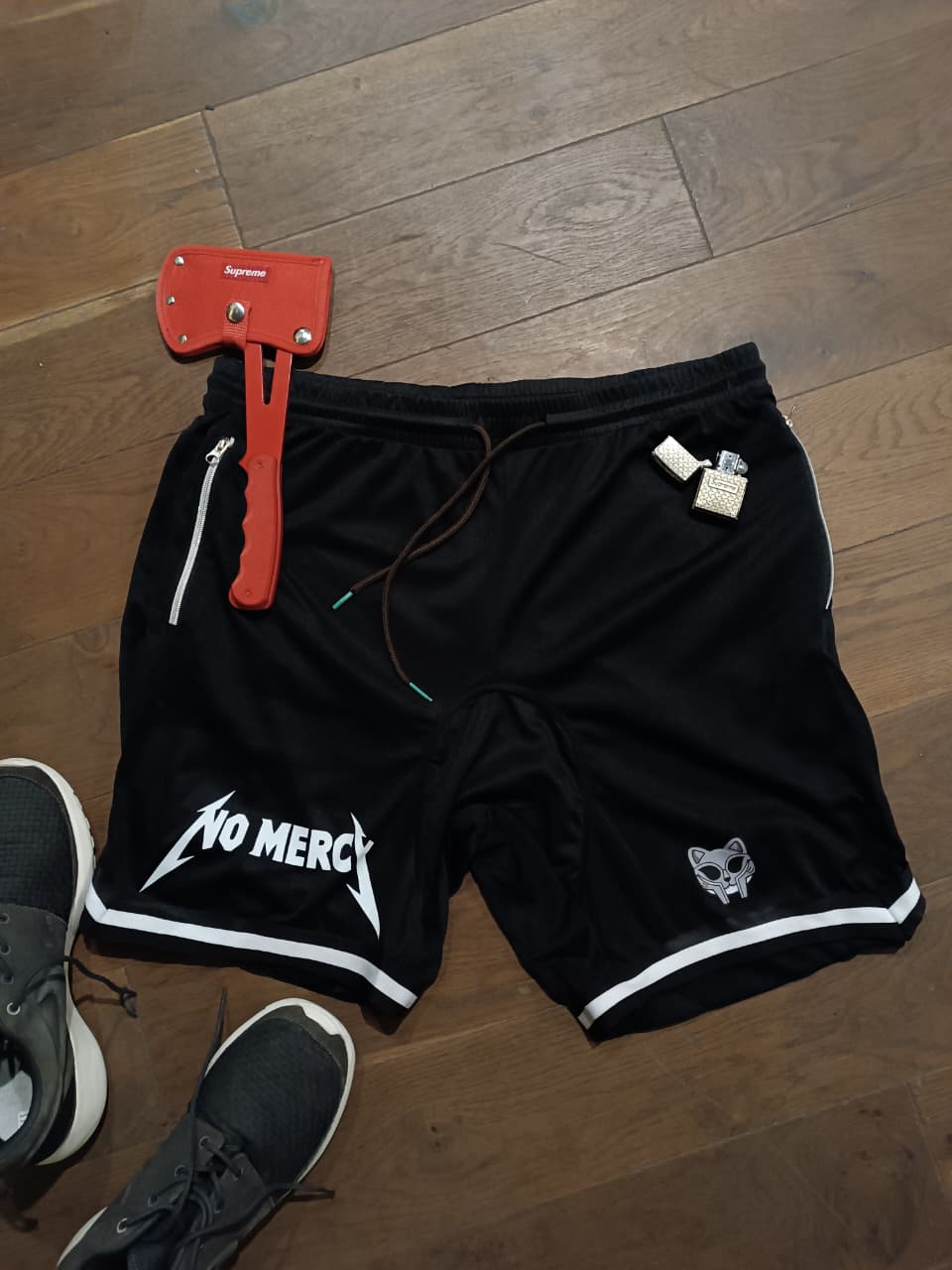 NO MERCY HEAVY METAL SHORT – BLACK