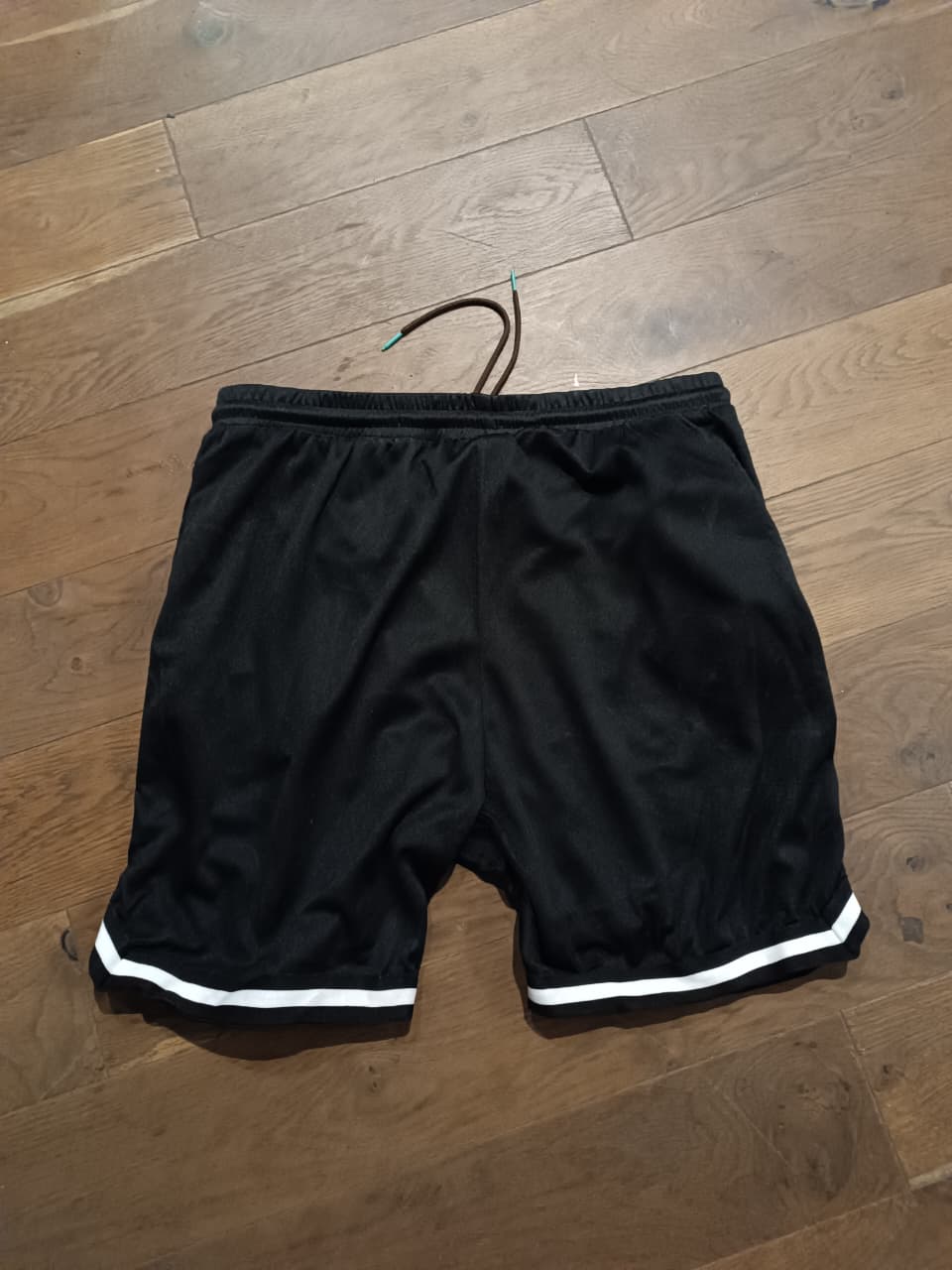 NO MERCY HEAVY METAL SHORT – BLACK