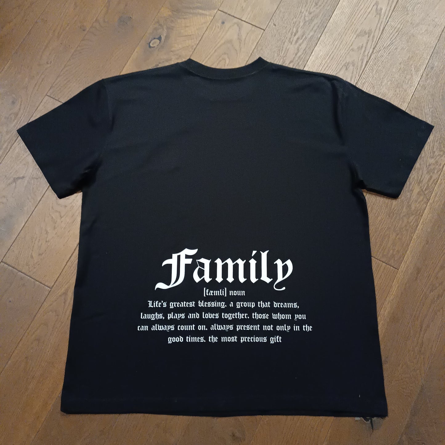 FAMILIA T-shirt